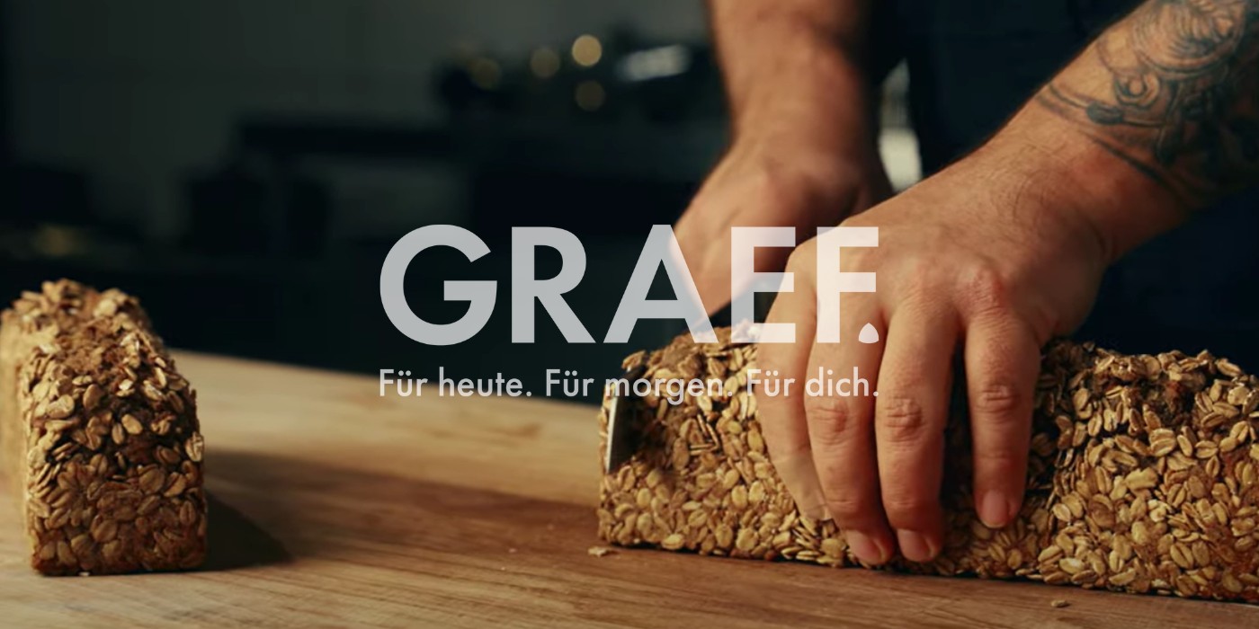 Brot wird geschnitten. GRAEFF. Für heute. Für morgen. Für dich.