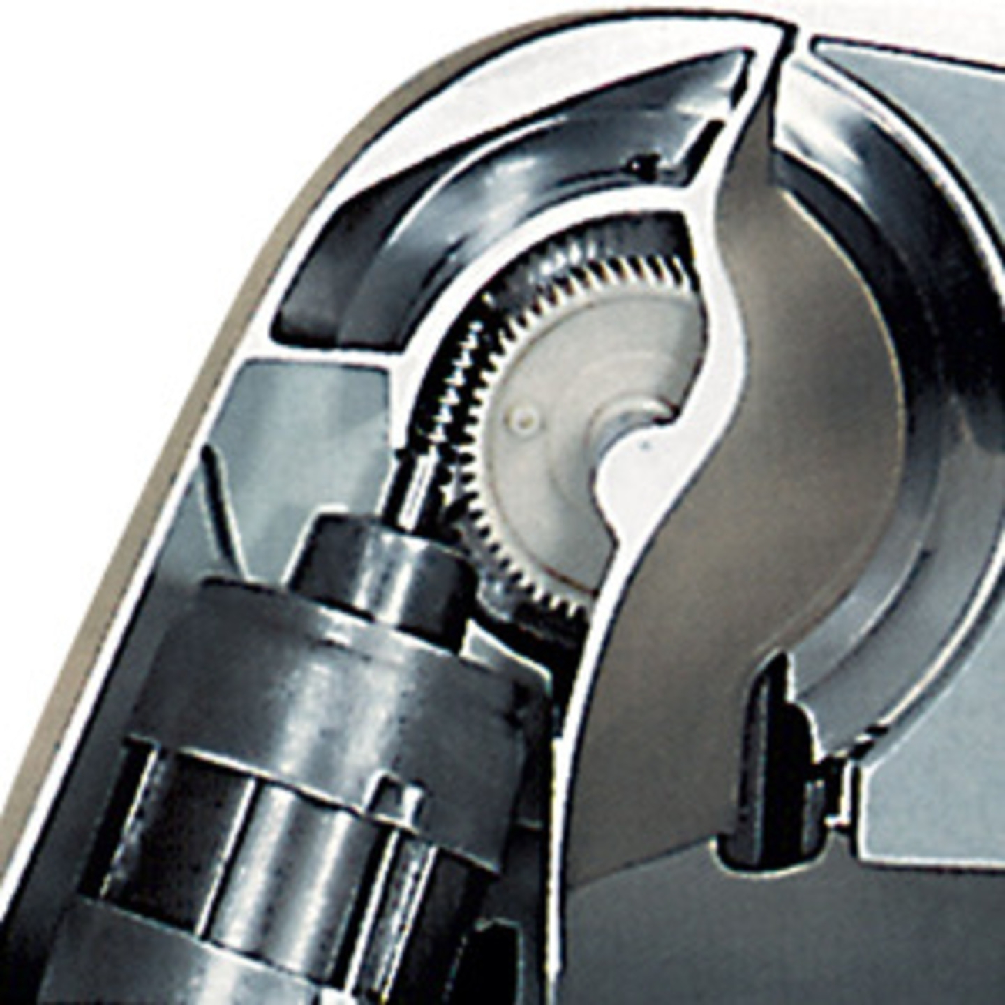 Detailansicht eines mechanischen Geräts mit Zahnrädern und Metallteilen