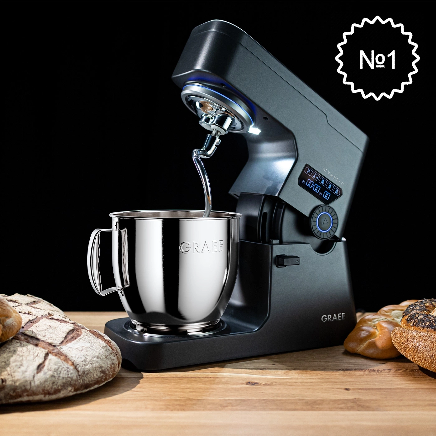 Küchenmaschine mit Brot auf Holzoberfläche, Nr. 1 Auszeichnung, GRAEF