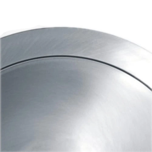 Graue Metalloberfläche mit einer schwarzen Linie und einem Bogen