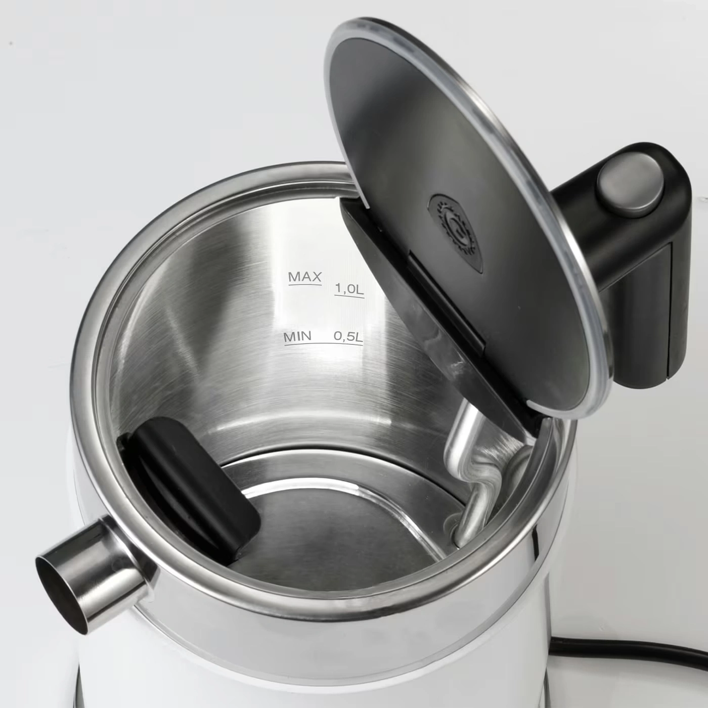 Stainless steel electric kettle WK61 1,5 litres