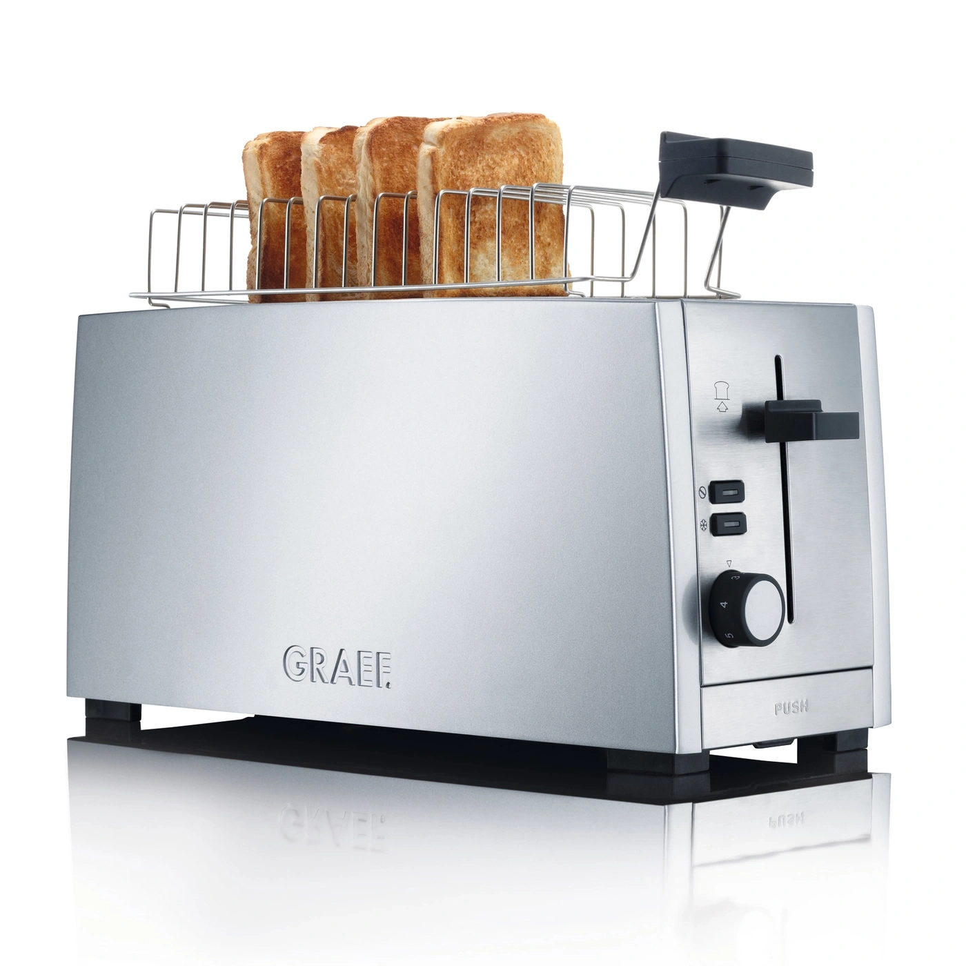 Graef Toaster mit Toastbrotscheiben, silberfarben, isoliert auf weißem Hintergrund