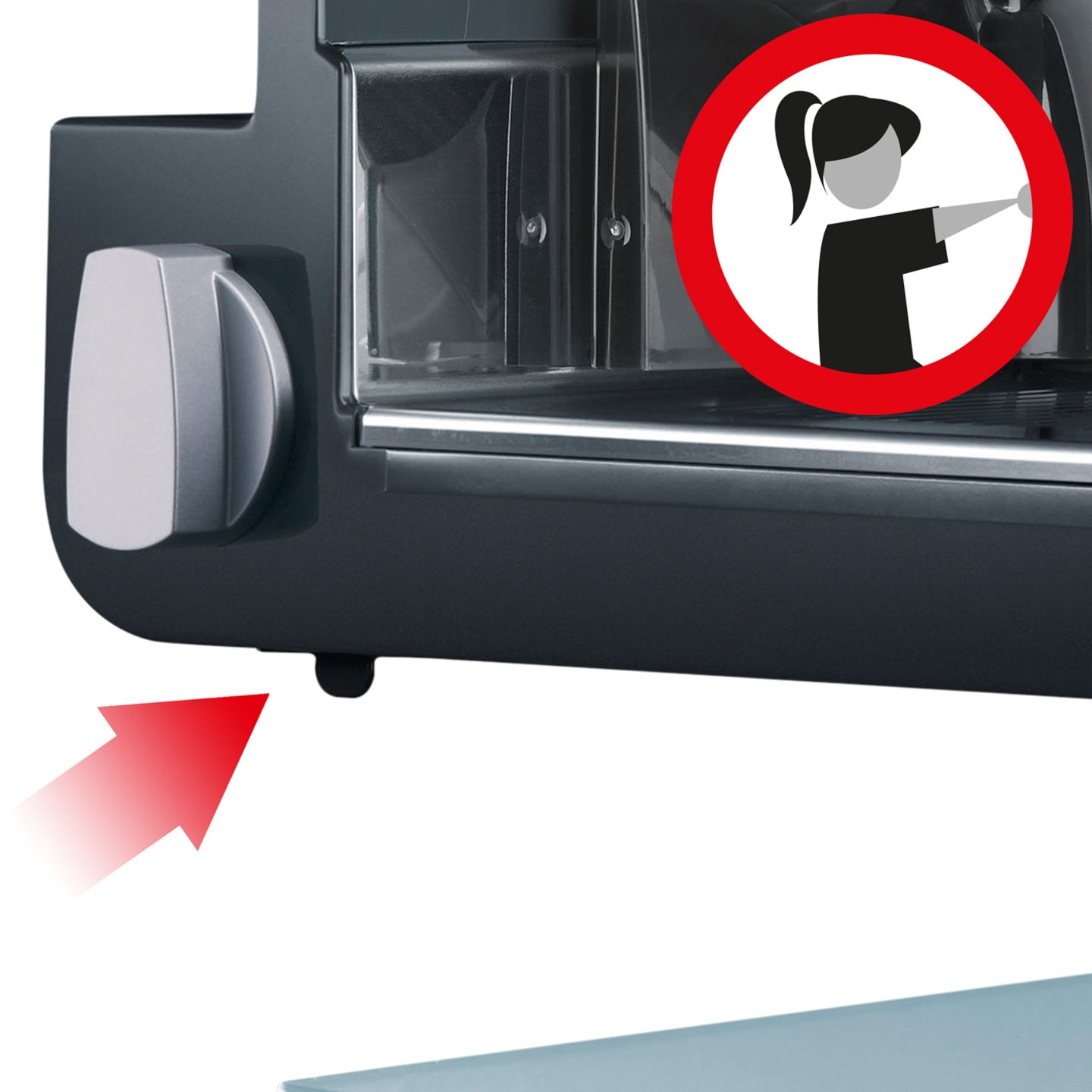 Warnschild mit Frau, roter Pfeil, Gerät, graue Farbe, Detailaufnahme, Nahaufnahme