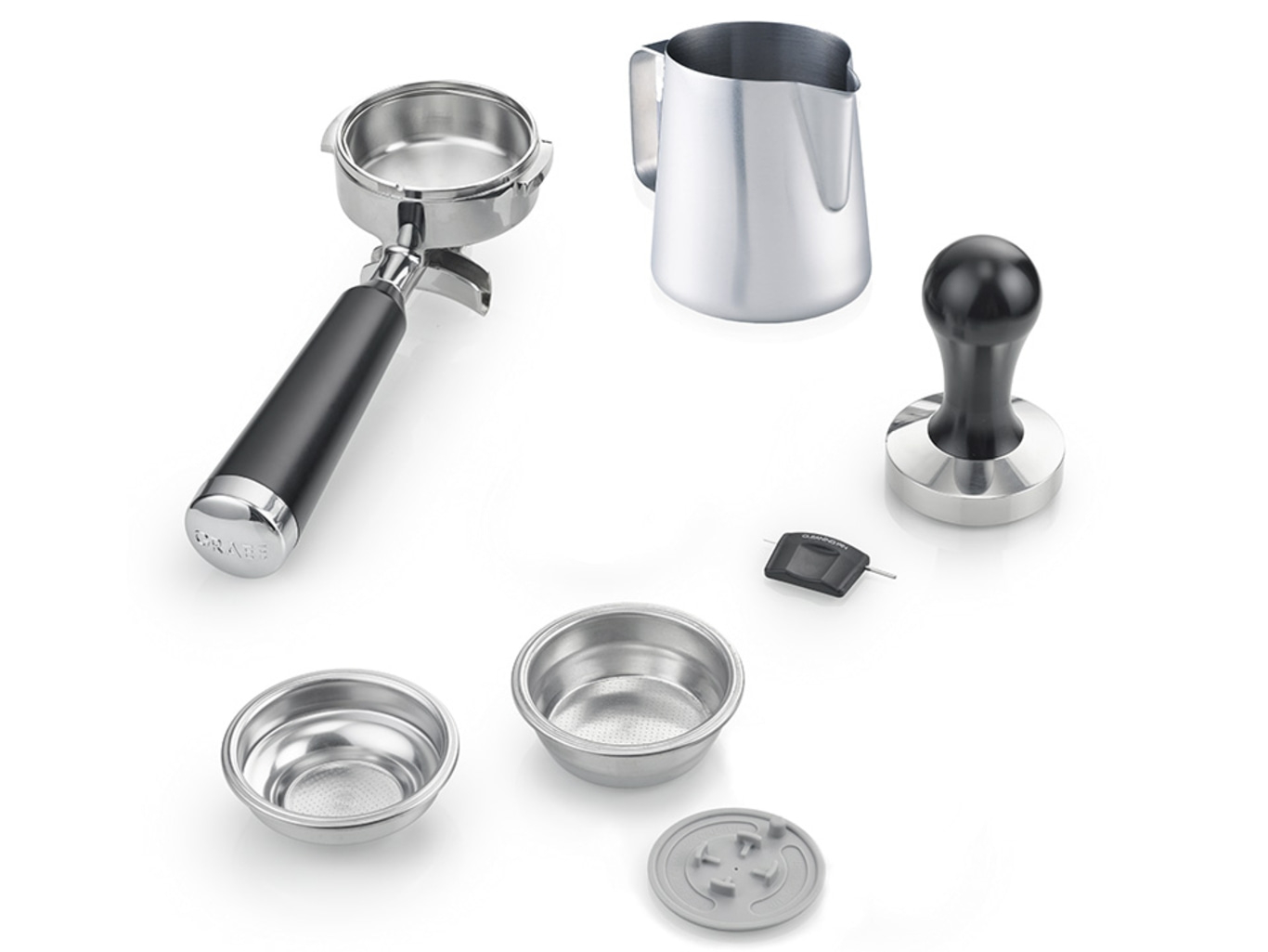 Kaffeemaschinenzubehör: Siebträger, Milchkännchen, Tamper, Siebe, Reinigungsbürste und Siebhalter